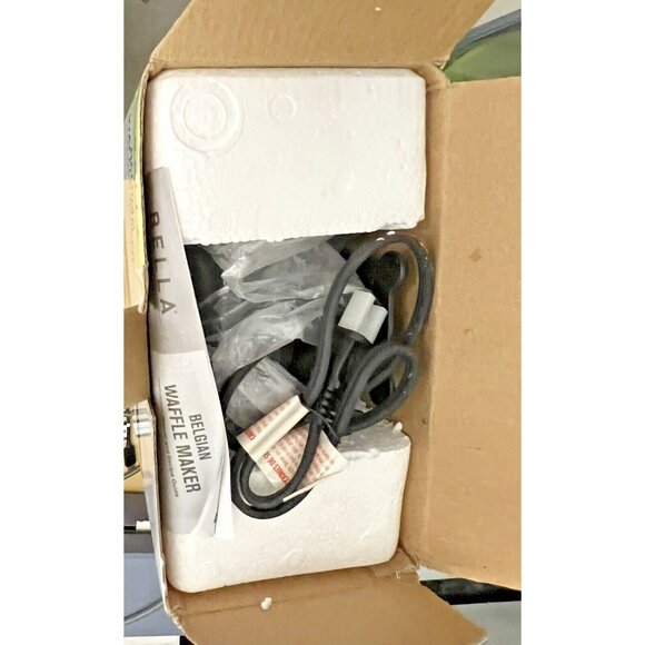 Bella Essentials Belgian Waffle Maker PBA Free Non Stick Power Ready Compact NIB - Picture 2 of 3